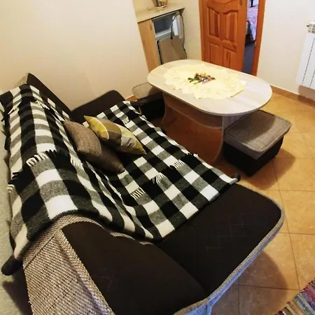 U Hani W Poblizu Goracy Potok I Termy