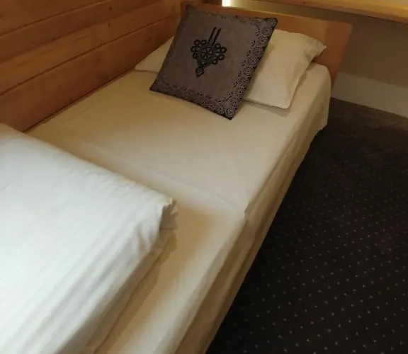 U Hani W Poblizu Goracy Potok I Termy * Szaflary